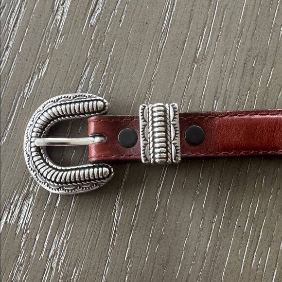 Justin Boots VNTG 1996 Brown Leather Belt Silver Buckle Conchos Western Size 28 - Picture 11 of 16